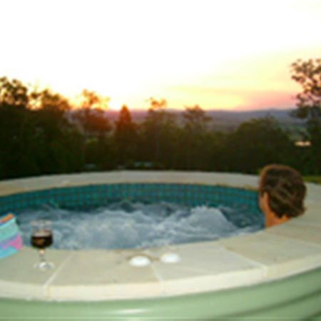 Wallaby Ridge Retreat Mount Tamborine Exteriör bild